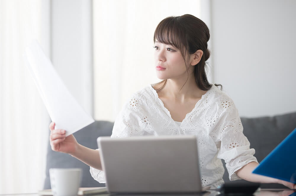 長時間労働を行う社員のイメージ