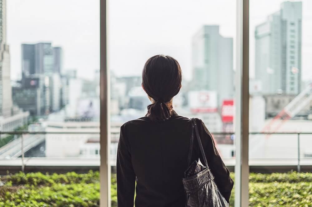 退職を考える社員のイメージ