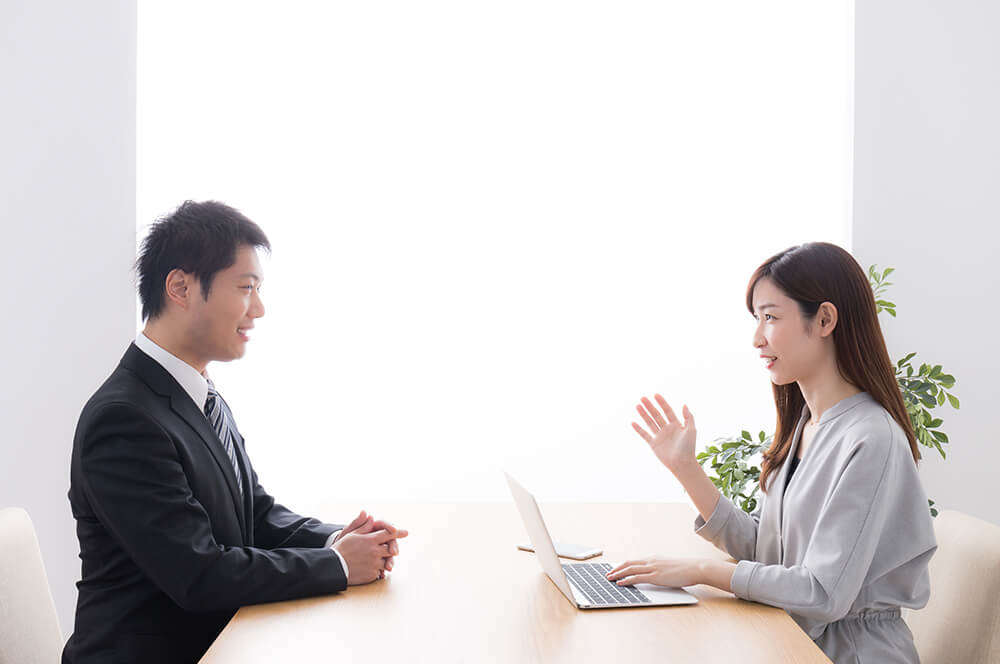 1on1ミーティング中のイメージ