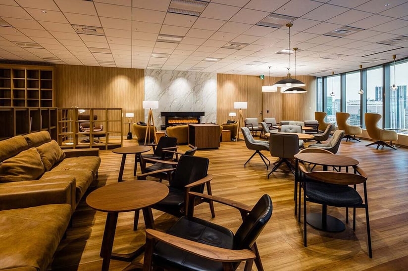 カフェスペースラウンジエリア